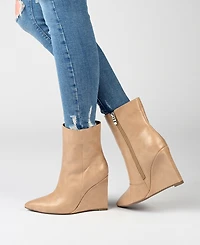 Journee Collection Women's Glorria Wedge Booties