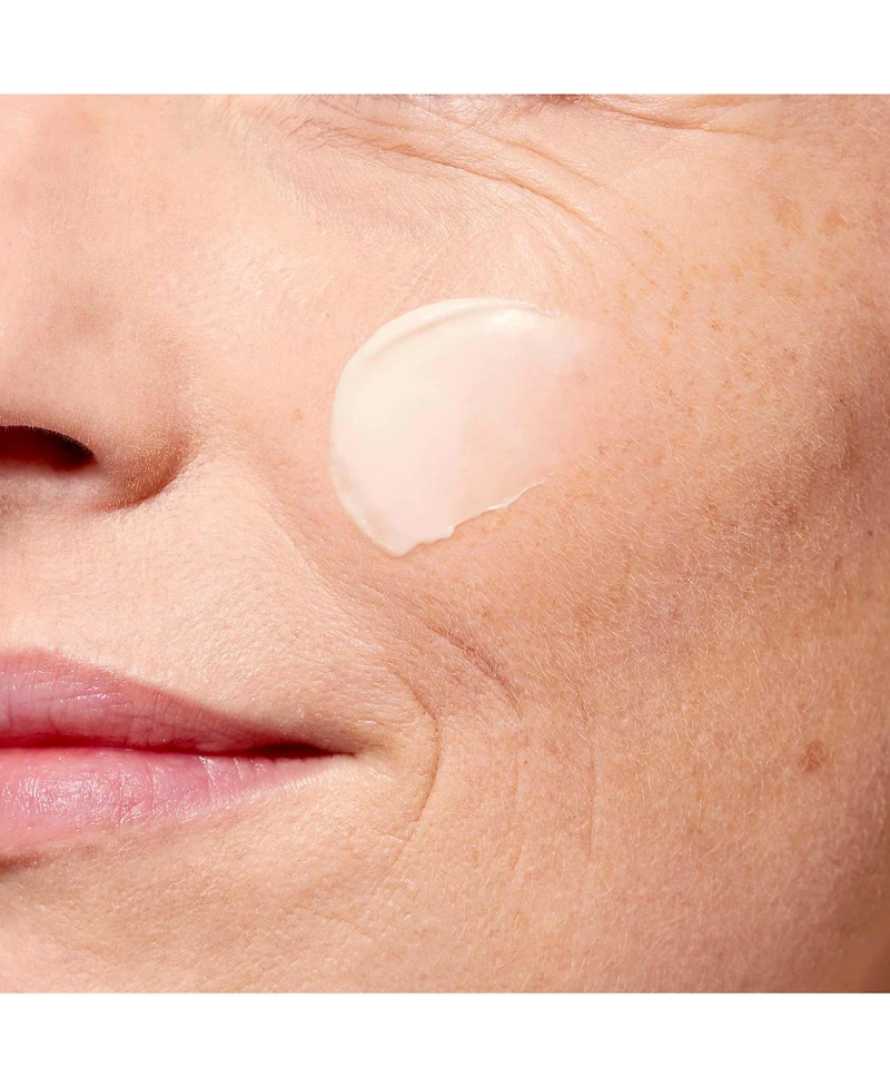 Clarins Super Restorative Day Moisturizer With Spf 15 Sunscreen