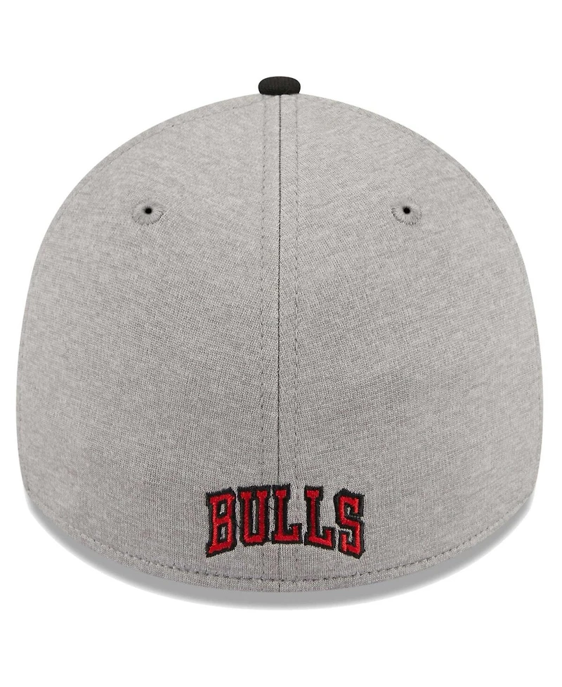Men's New Era Gray, Black Chicago Bulls Striped 39THIRTY Flex Hat