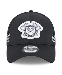 Men's New Era Black Atlanta Braves 2024 Clubhouse 39THIRTY Flex Fit Hat
