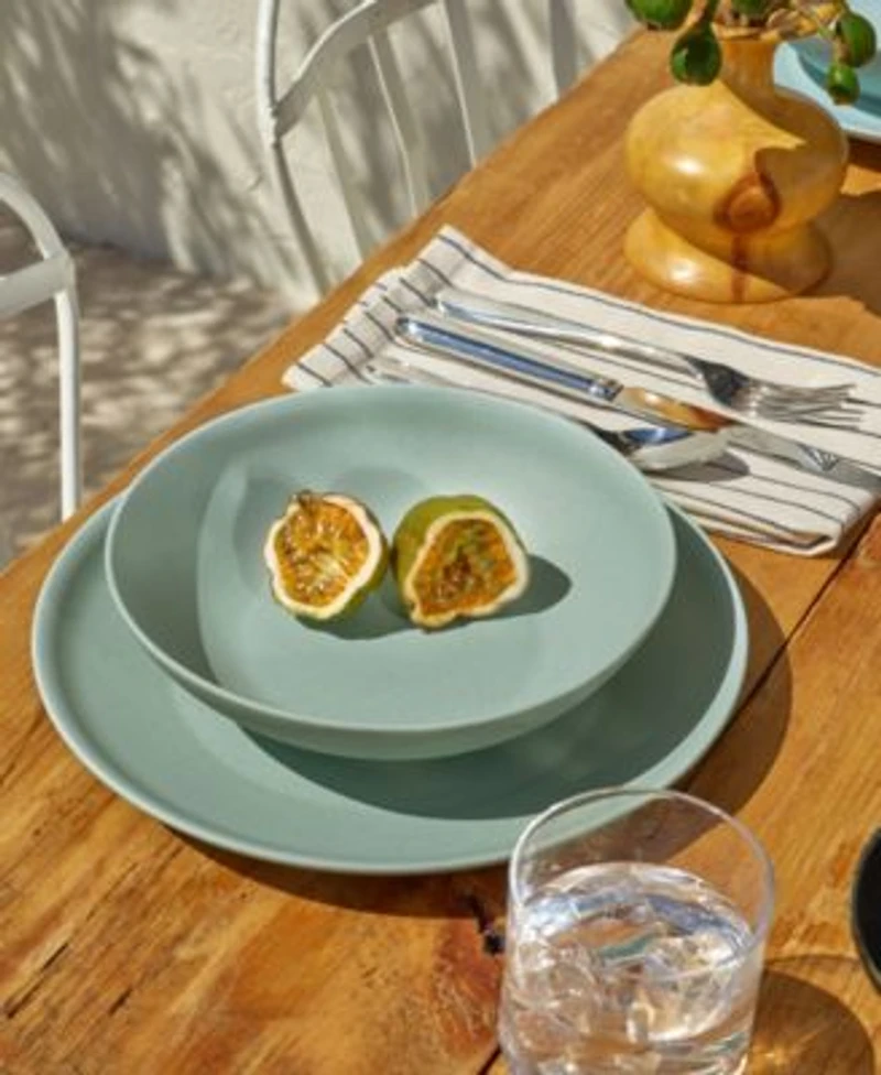 Year Day Outdoor Dinnerware Collection