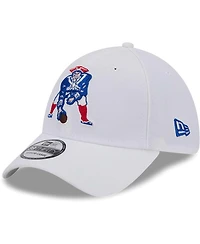 New Era Men's White England Patriots Throwback 39Thirty Flex Hat