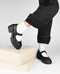 Journee Collection Women's Zarynn Mary Jane Treaded Outsole Platform Pumps