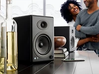 A5+ Classic Powered Bookshelf Speakers - Pair