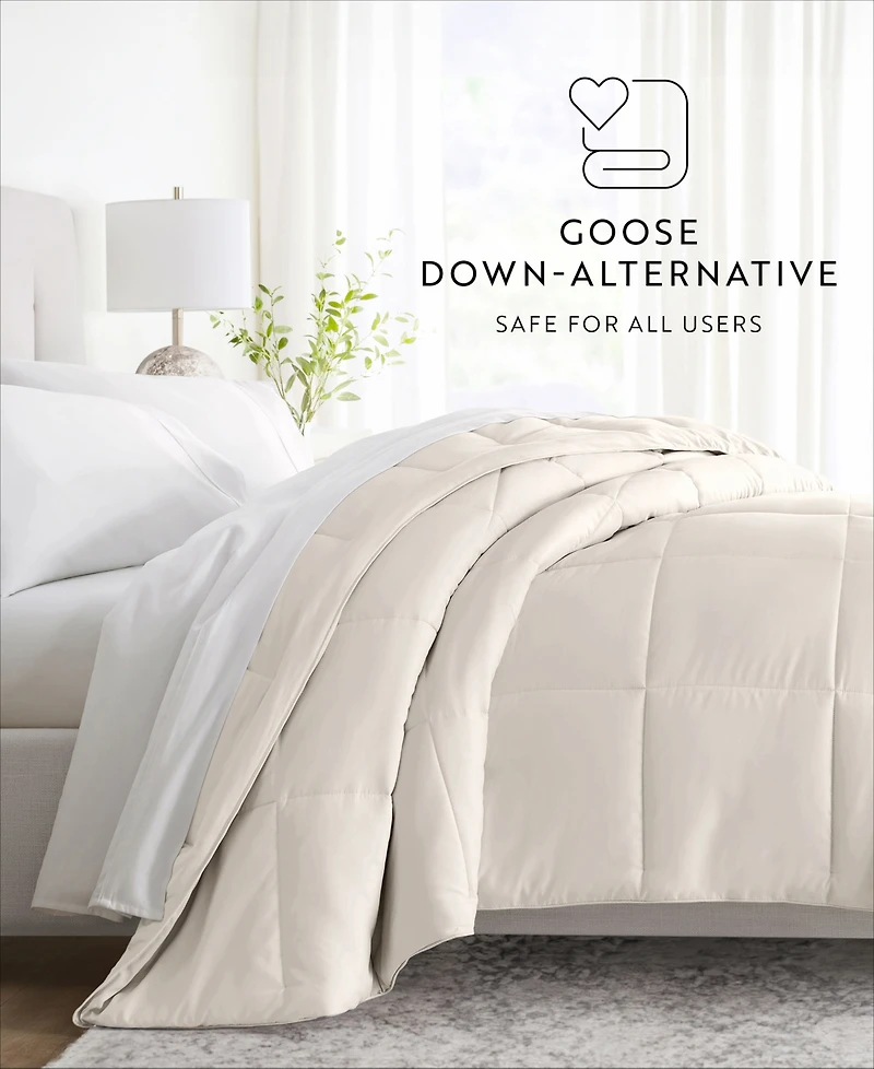 ienjoy Home All Season Lightweight Solid Down Alternative Comforter