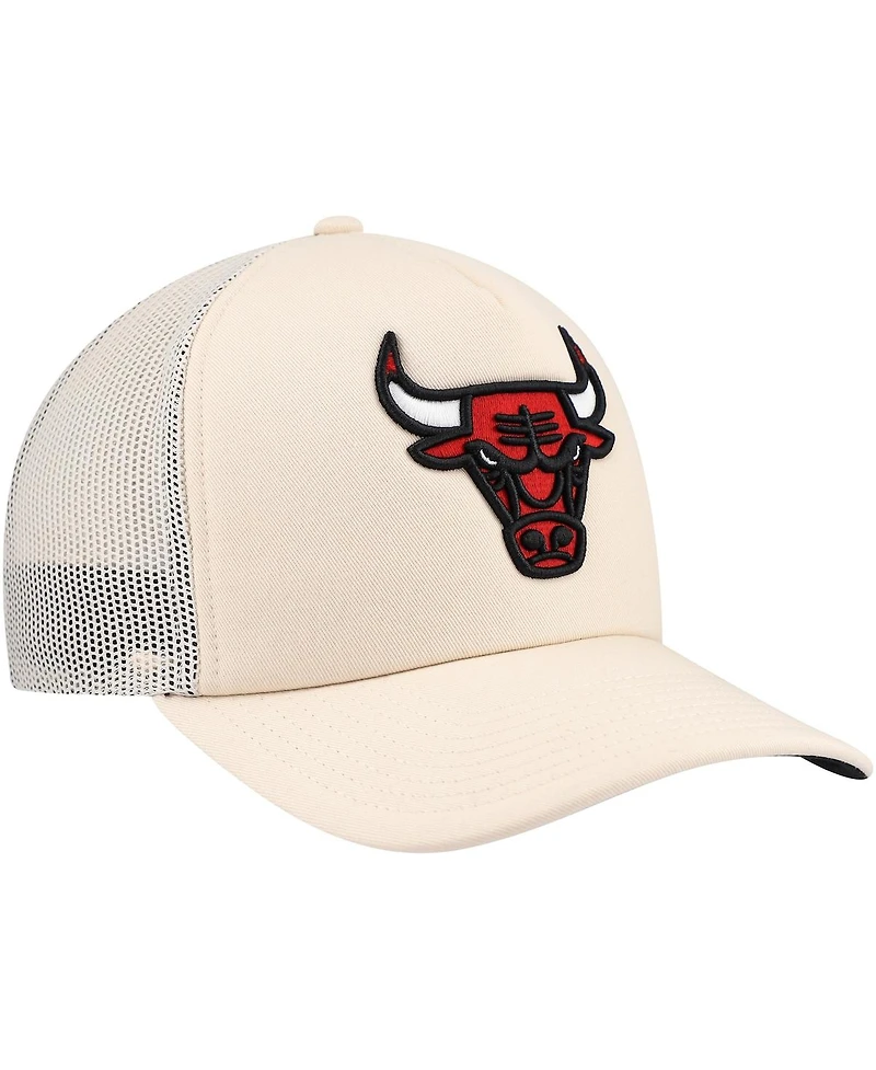 Mitchell & Ness Men's Cream Chicago Bulls Trucker Adjustable Hat
