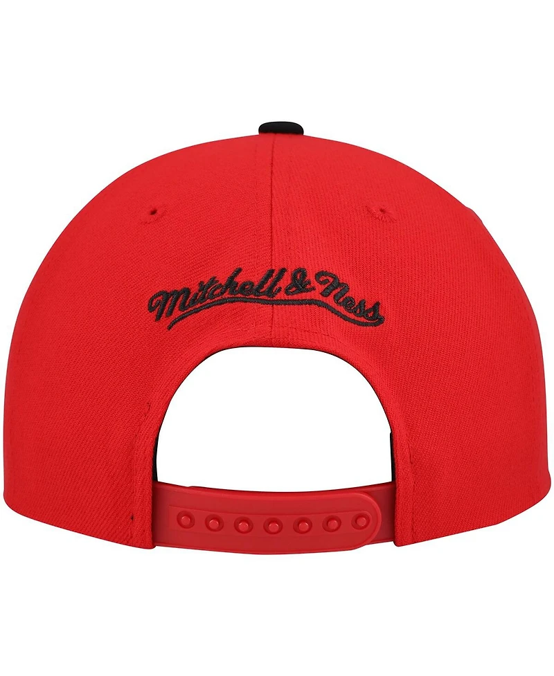 Mitchell & Ness Men's Red/Black Cincinnati Bearcats 2-Tone 2.0 Snapback Hat