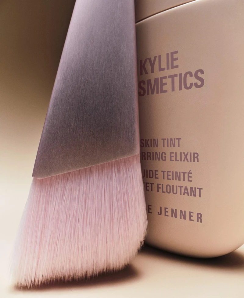 Kylie Cosmetics Skin Tint Brush
