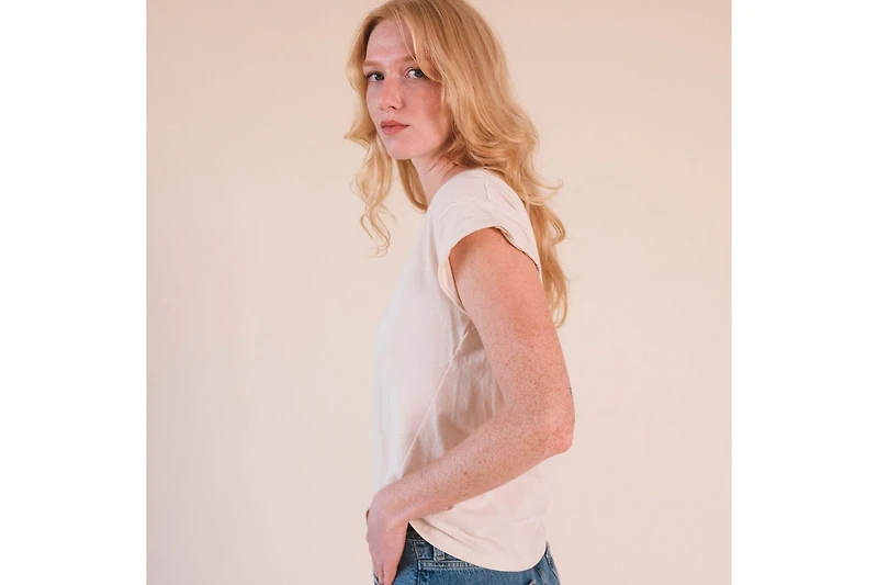 Poplinen Plus Jane Cuffed Hemp Tee