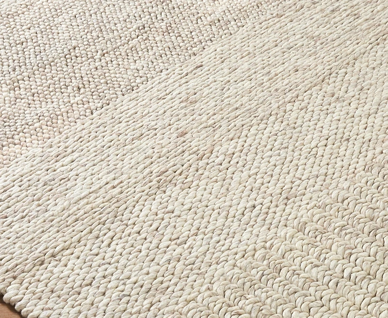Surya Mae 541321 8'x10' Area Rug