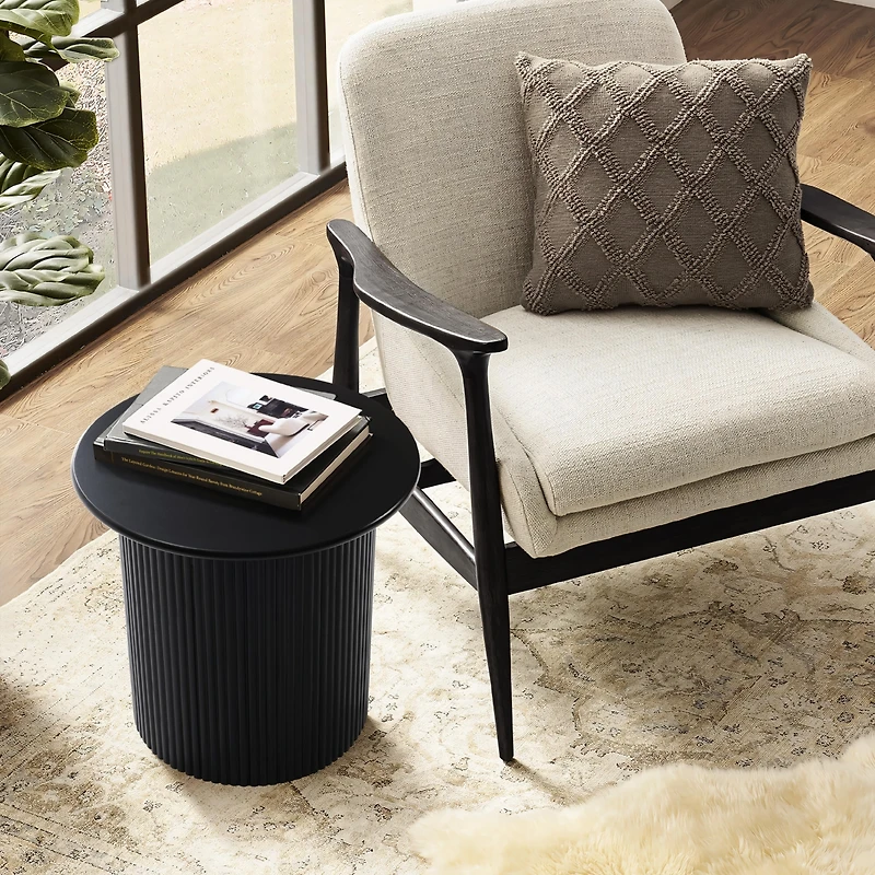 LuxenHome 15'' Small Accent Table Compact Size Black Fluted Fir & Mdf Wood Round Side Tables