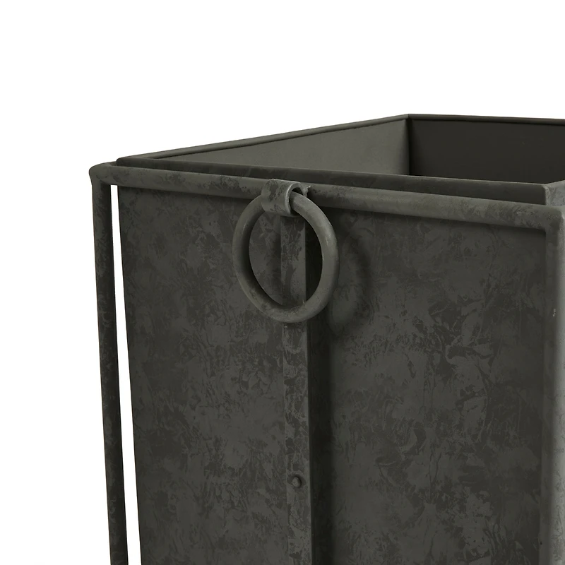 Callahan Square Planter