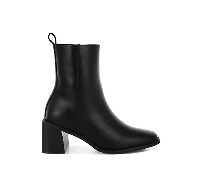 Muskox Square Toe Faux Leather Boots