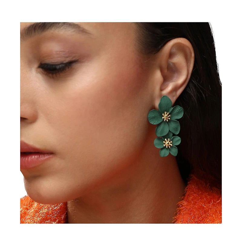 Sohi Women's Flower Drop Earrings