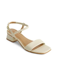 Bernardo Footwear Josei Low Heel Sandal