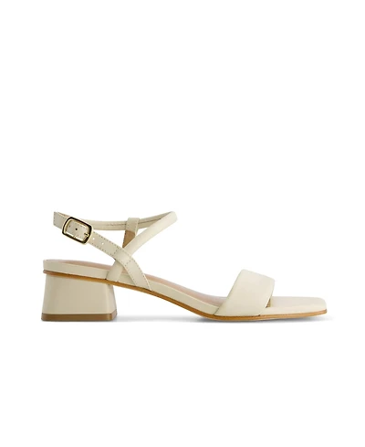 Bernardo Footwear Josei Low Heel Sandal
