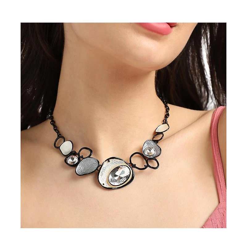 Metallic Dented Stone Necklace