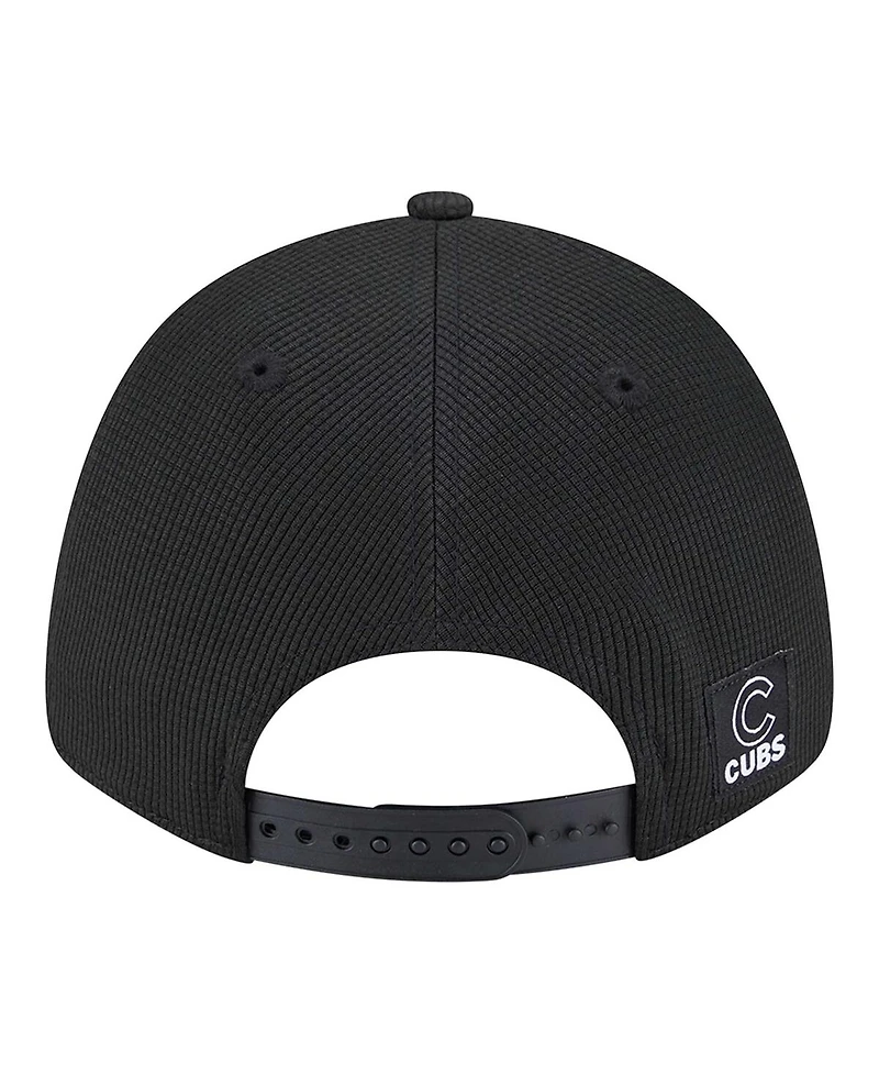 New Era Men's Black Chicago Cubs Pivot 9FORTY Adjustable Hat