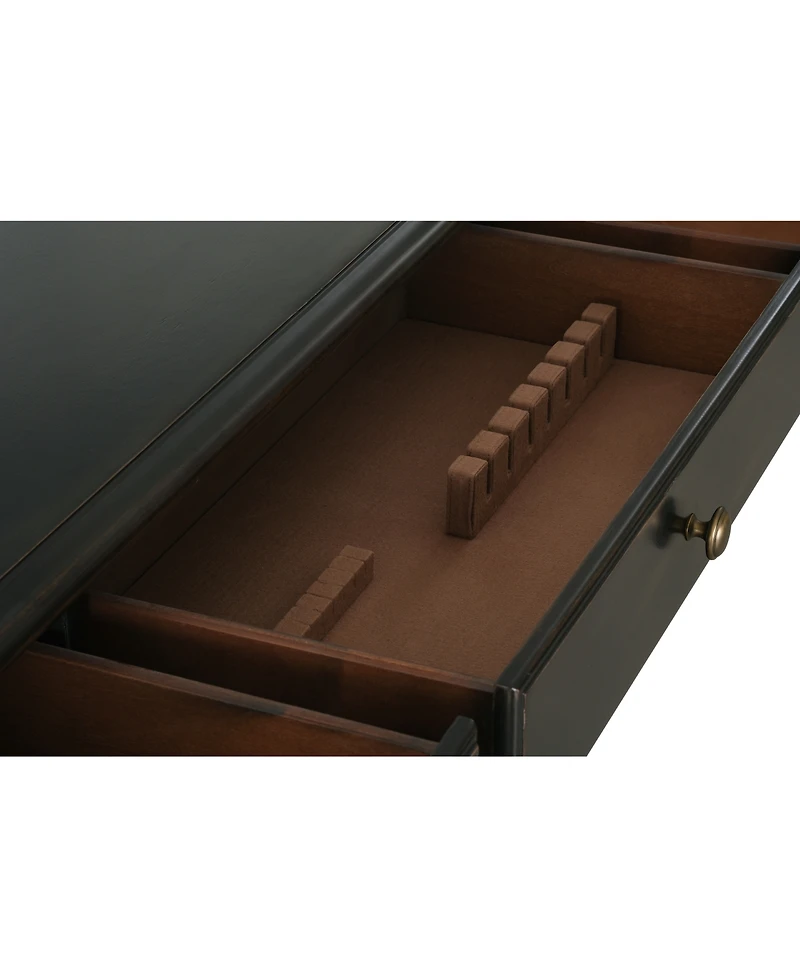 Daria Server, Created for Macy's