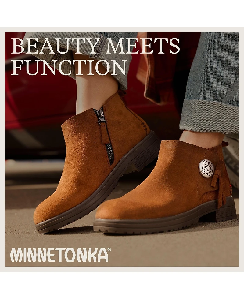Minnetonka Women's Joyelle Button Accent Ankle Boots