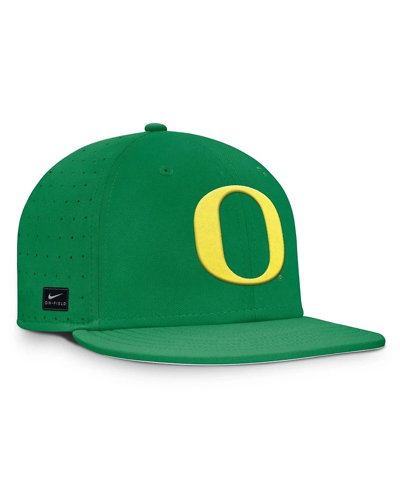 Nike Men's Green Oregon Ducks On-Field Dugout True Performance Fitted Hat