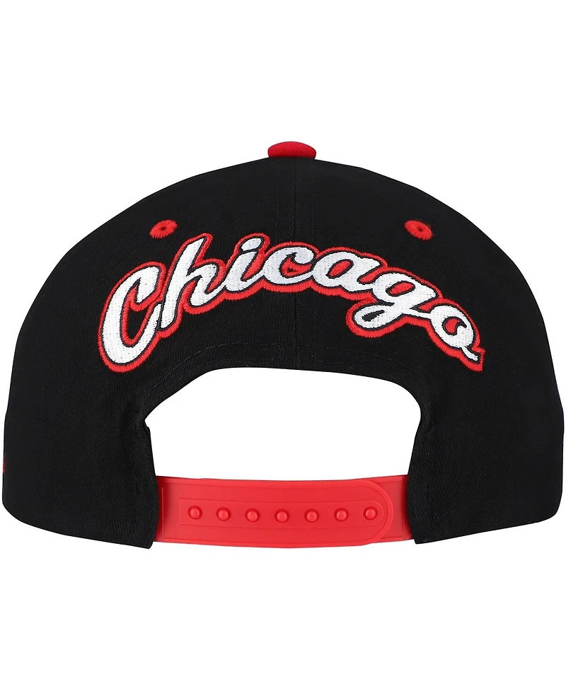 Mitchell & Ness Men's Black/Red Chicago Blackhawks Backside Script Two-Tone Pro Crown Adjustable Hat
