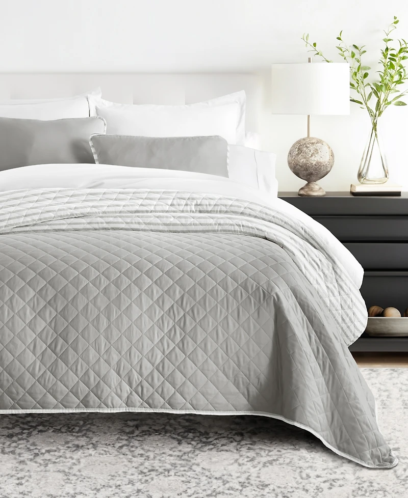 ienjoy Home Summer Stripes Reversible 3-Pc. Lightweight Quilt Set, King/California King