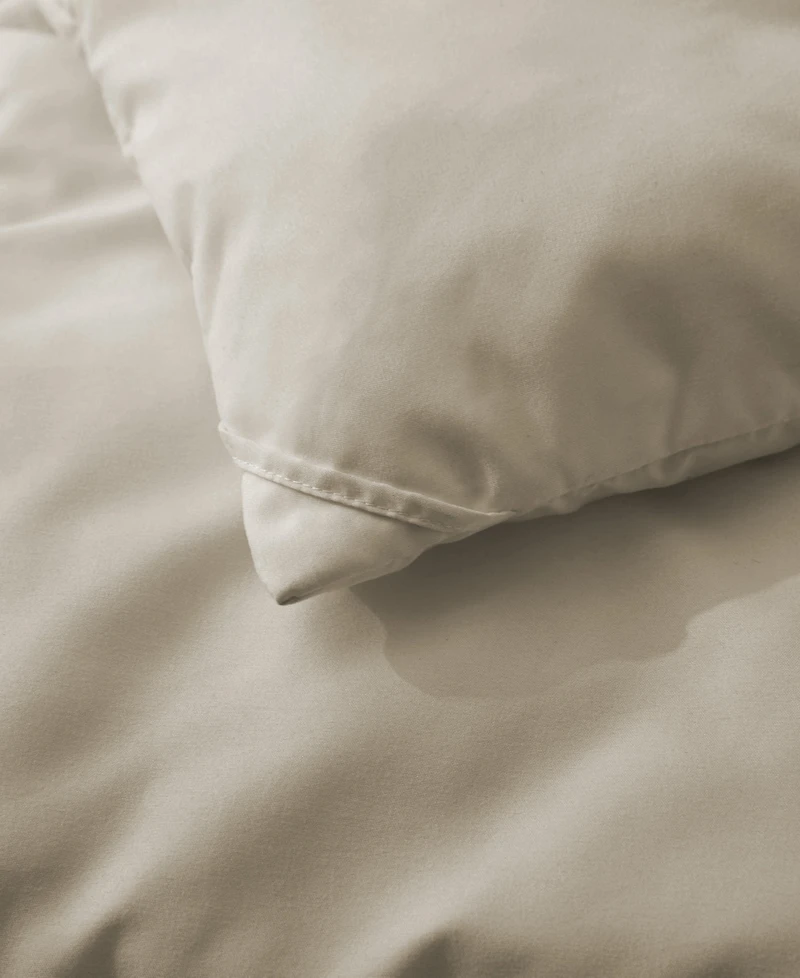 Unikome Ultimate Comfort Lightweight Down Alternative Comforter