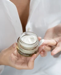 Korres White Pine Volumizing Serum-In-Moisturizer