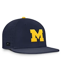 Nike Men's Navy Michigan Wolverines On-Field Dugout True Performance Fitted Hat