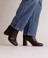 Journee Collection Women's Kit Zipper Comfort Dress Booties