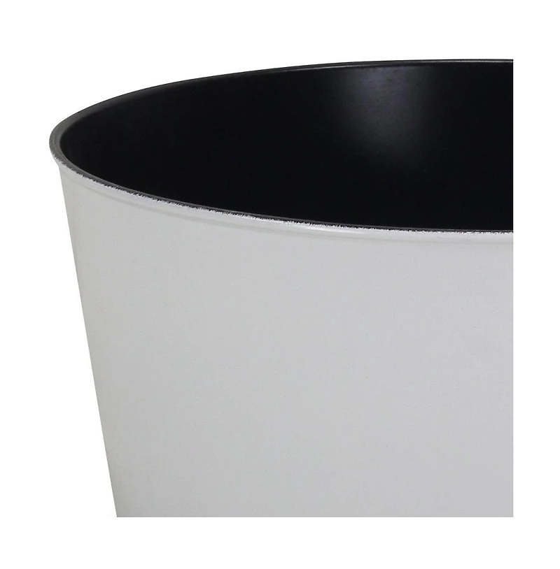 Sturdy Round Plastic Flower Pot for Patio Balcony and Yard Outdoor Decor