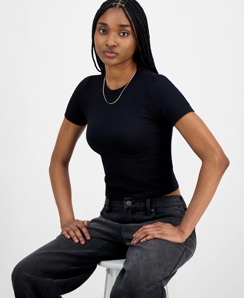Hippie Rose Juniors' Seamless Crewneck Ribbed Tee