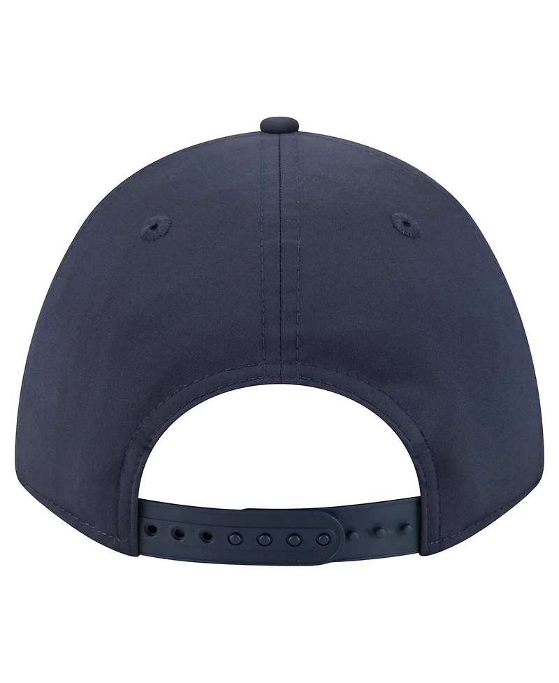 New Era Men's White/Navy Chicago Bears Adventure Gradient 9FORTY M-Crown A-Frame Adjustable Hat