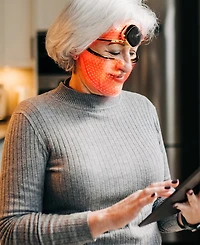 Foreo Faq 202 Wireless Silicone Led + Near-Infrared Face Mask