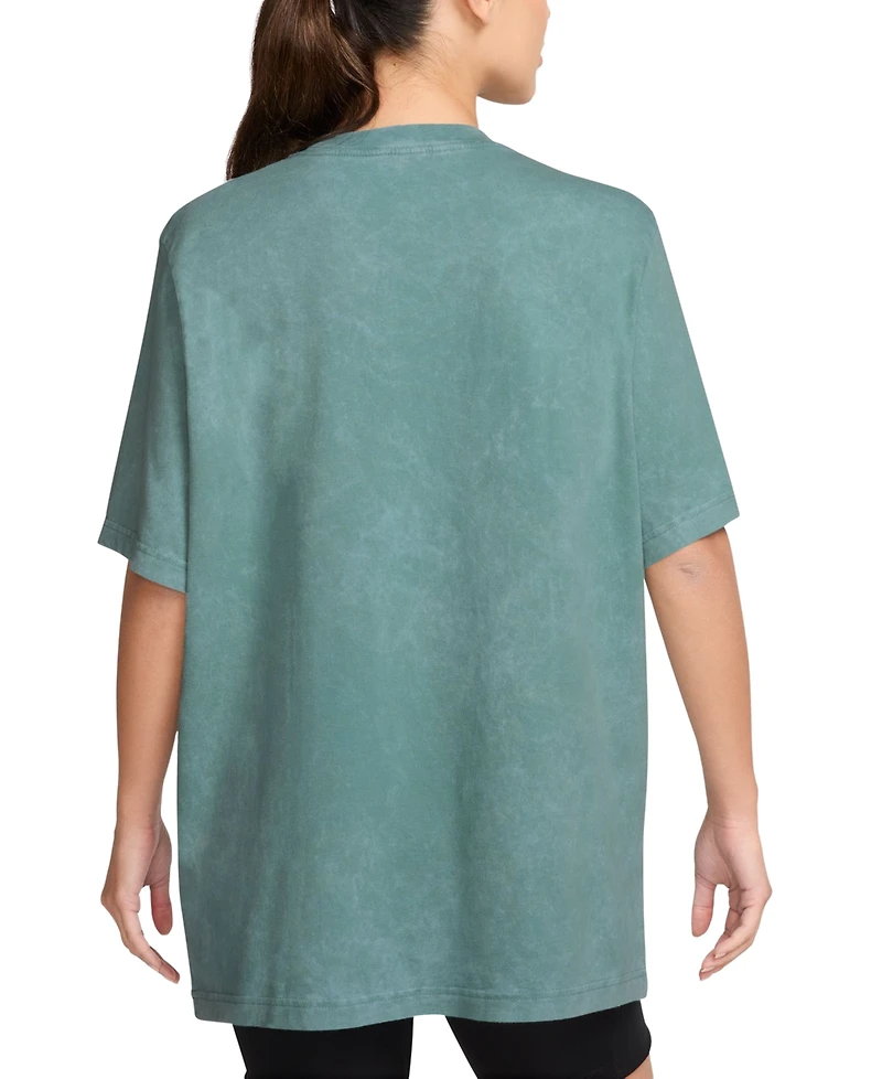 Nike Women's Cotton Basketball Graphic Short-Sleeve T-Shirt