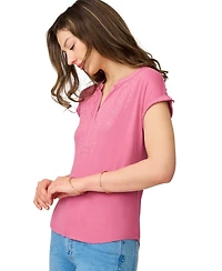 Cable & Gauge Women's Embroidered Henley Top