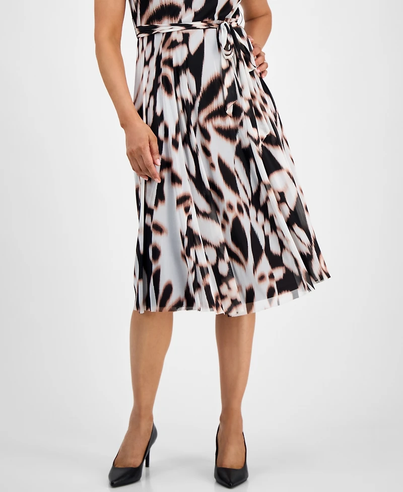 Sandra Darren Petite Tiered Printed Midi Dress