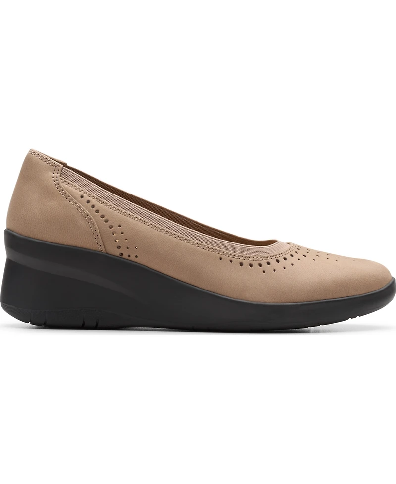 Clarks Collection Women's Suttyn Kaylie Slip-On Shoes
