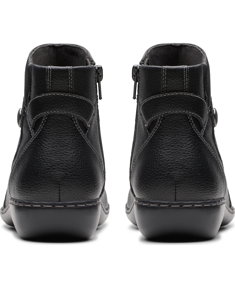 Clarks Women's Collection Ashland Mabel Flat Boots