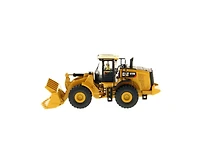 Diecast Masters 1/87 Cat Wheel Loader Padded Pak