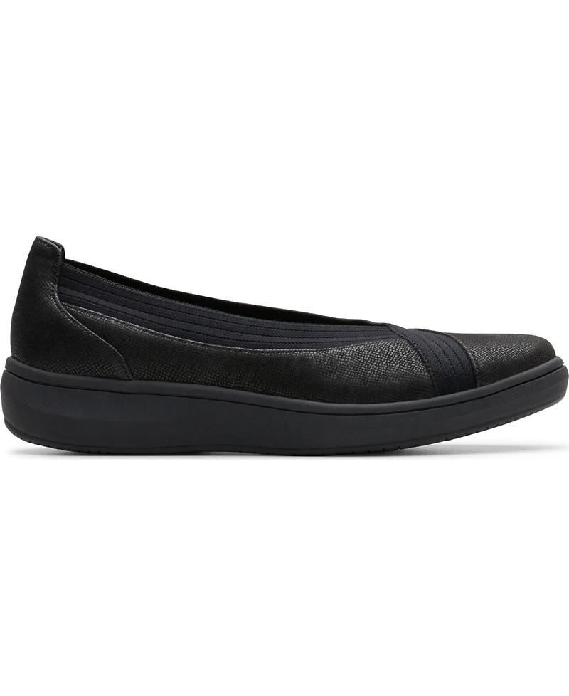 Clarks Women's Cloudsteppers Breeze Sky Air Slip On Shoes