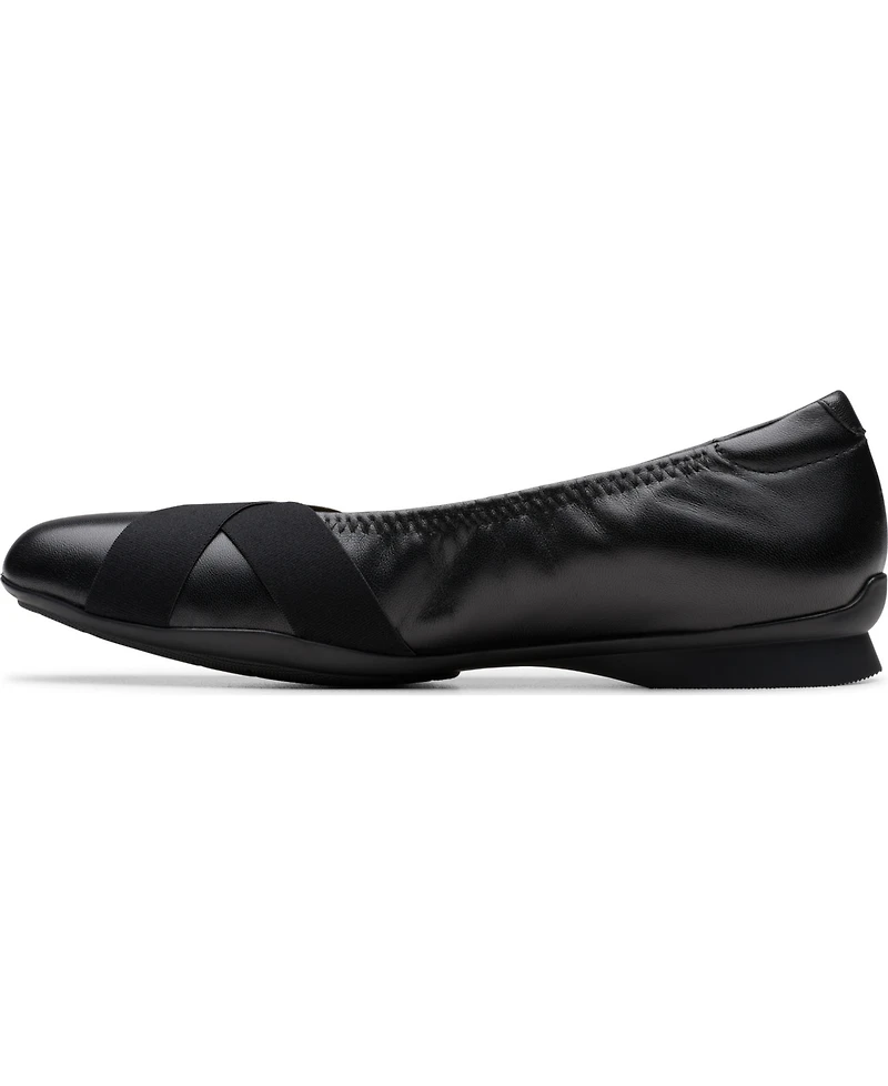 Clarks Women's Jazmynn Gem Round Toe Flats