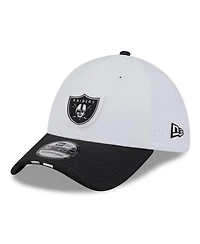 New Era Men's White/Black Las Vegas Raiders 2025 Nfl Training Camp 39THIRTY Flex Hat