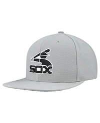 Mitchell & Ness Men's White Chicago White Sox Cooperstown Collection Basic Flip Snapback Hat