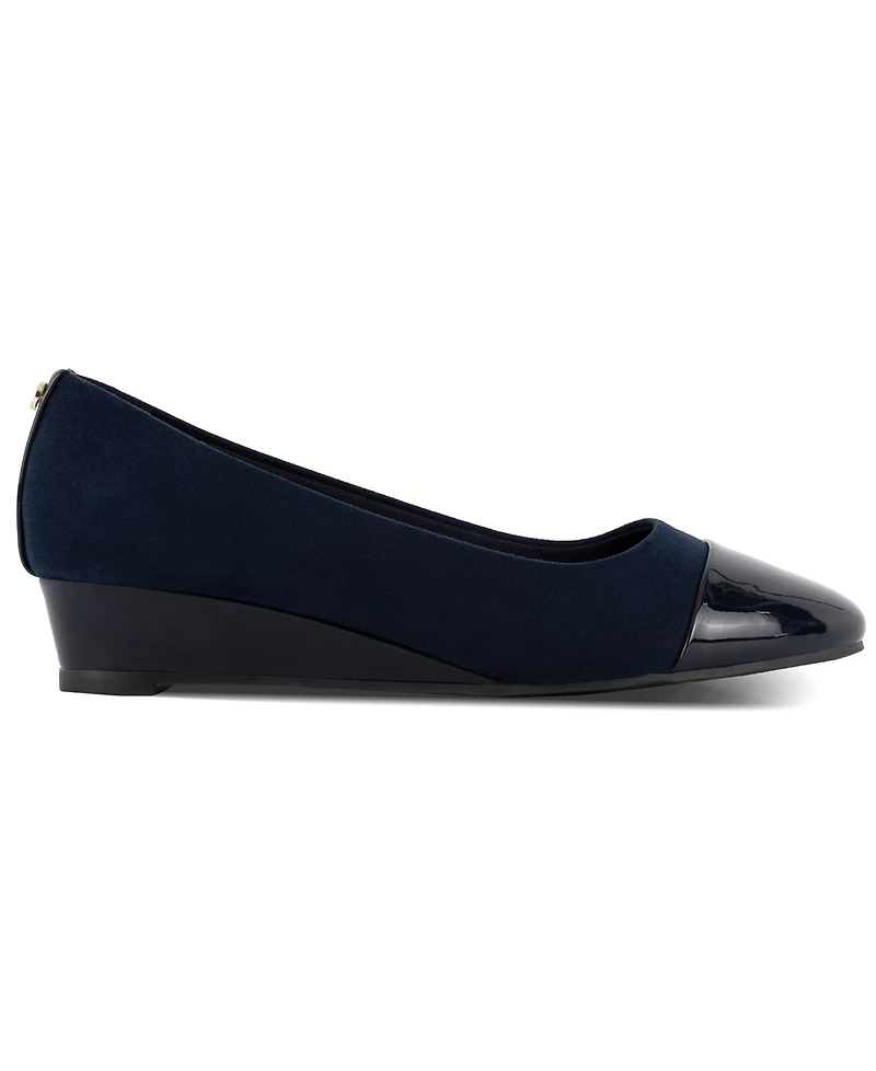 Jones New York Women's Junelle Cap Toe Wedge Flats