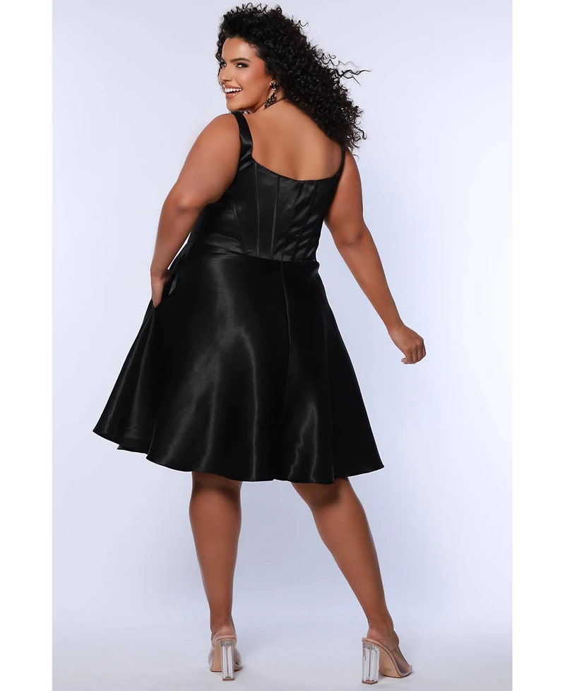 Sydney's Closet Women's Curvy Short Little Black Plus Party Dress with Pockets