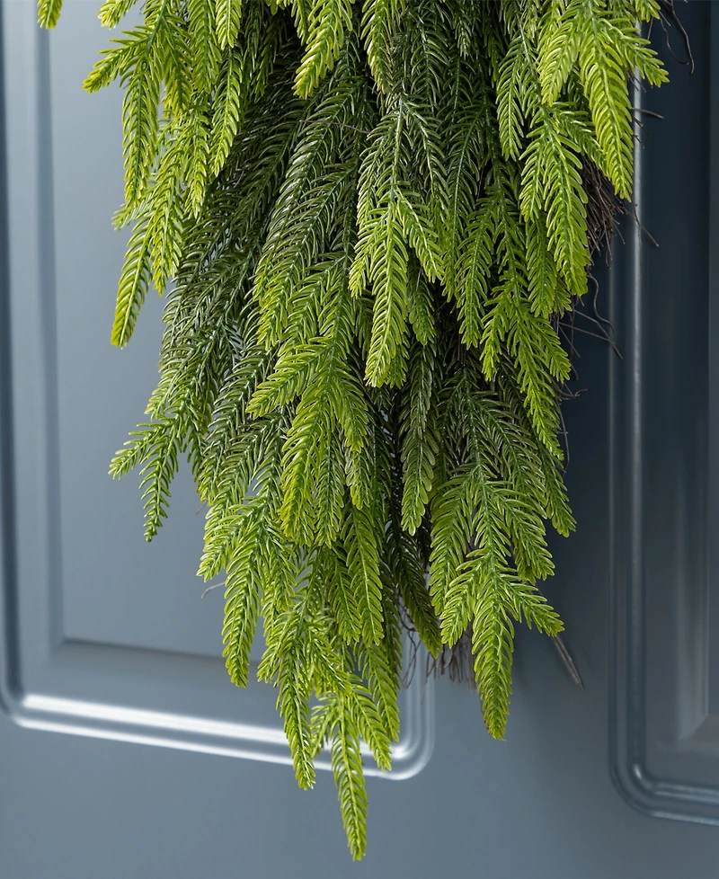 Glitzhome 31.5" Greenery Polyethylene Christmas Dripping Teardrop