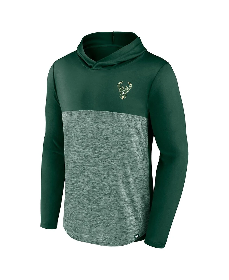 Fanatics Men's Green Milwaukee Bucks Iconic Defender Lightweight Pullover Hoodie