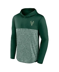 Fanatics Men's Green Milwaukee Bucks Iconic Defender Lightweight Pullover Hoodie